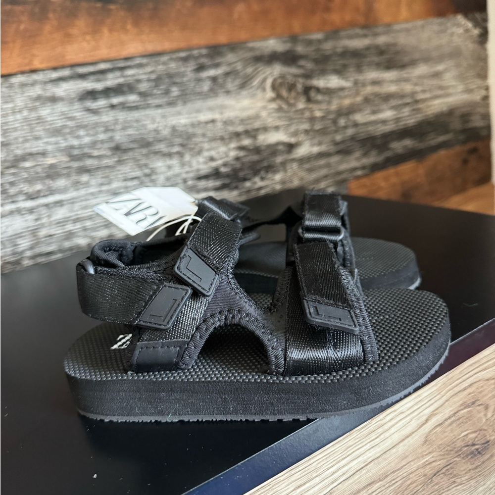NWT Zara tactical sandals size 28-29
